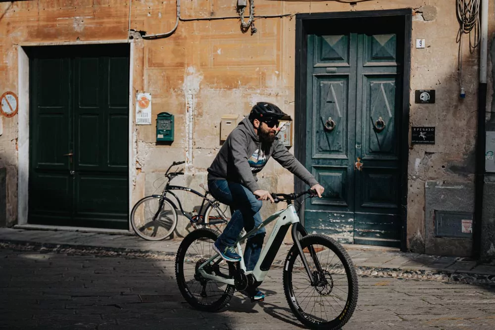 urban bike Fotoshooting Finale Ligure italien E Enduro Ebike Hohe 8-4